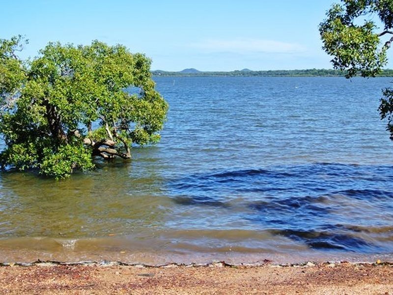 30 Coorong Street, Macleay Island QLD 4184