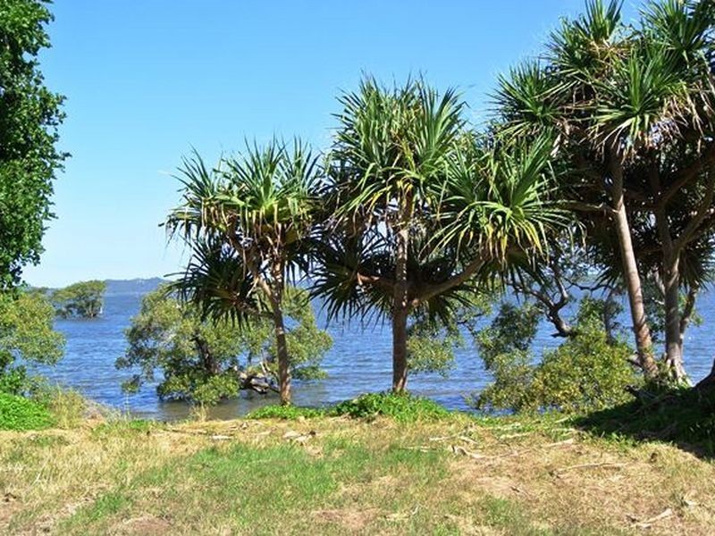 30 Coorong Street, Macleay Island QLD 4184