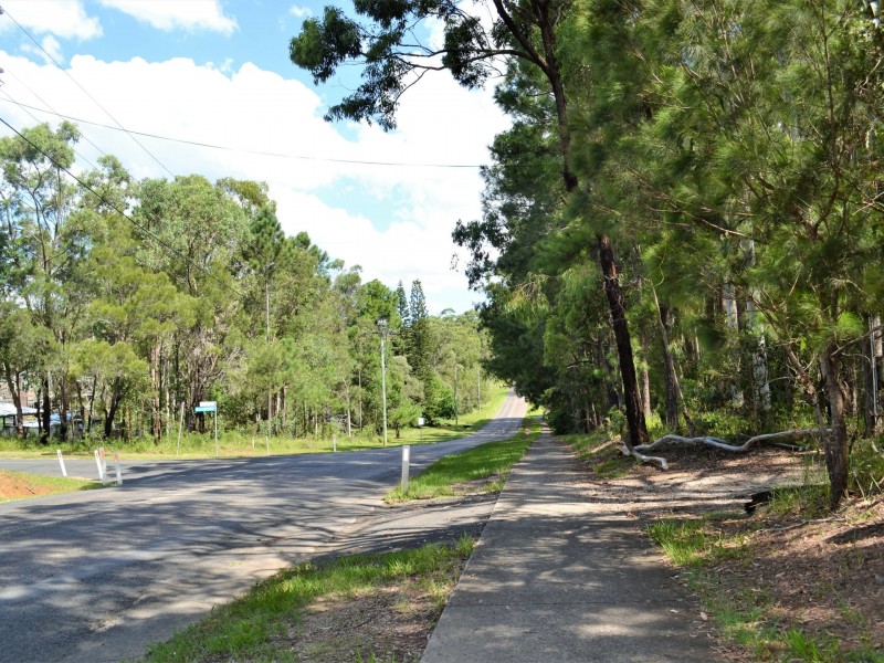 87 High Central Road, Macleay Island QLD 4184