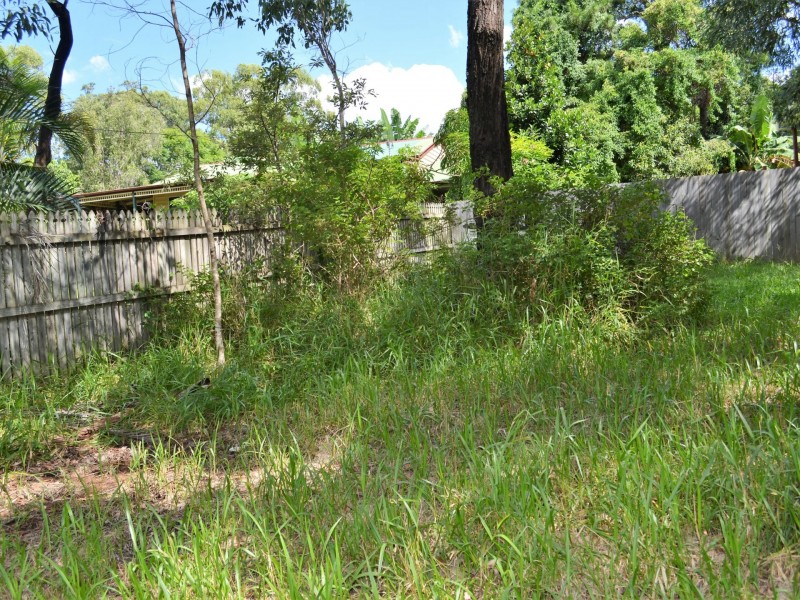 24 Allambie Street, Macleay Island QLD 4184