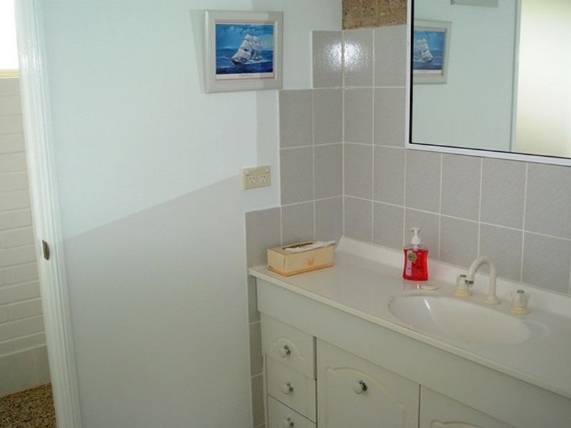 42 Beelong Street, Macleay Island QLD 4184