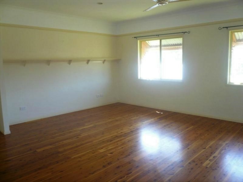 33 Lonicera Street, Macleay Island QLD 4184