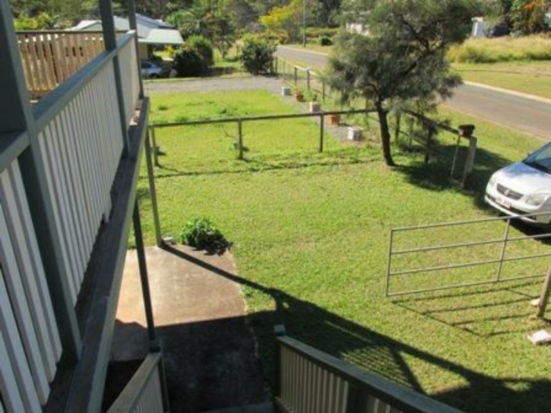 33 Lonicera Street, Macleay Island QLD 4184