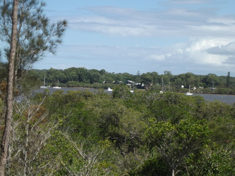 12 Emita Street, Macleay Island QLD 4184