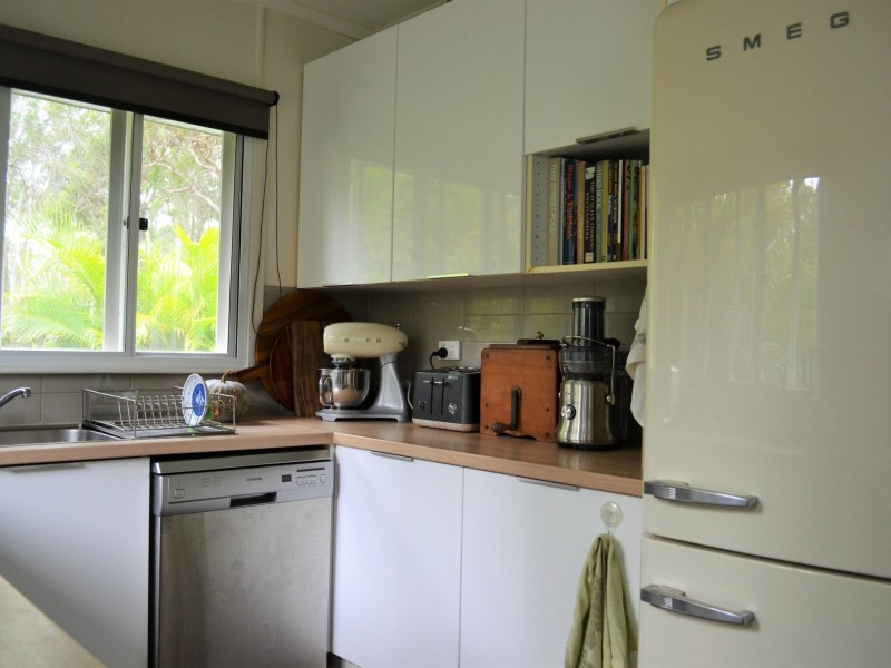 23 Arthur Street, Macleay Island QLD 4184