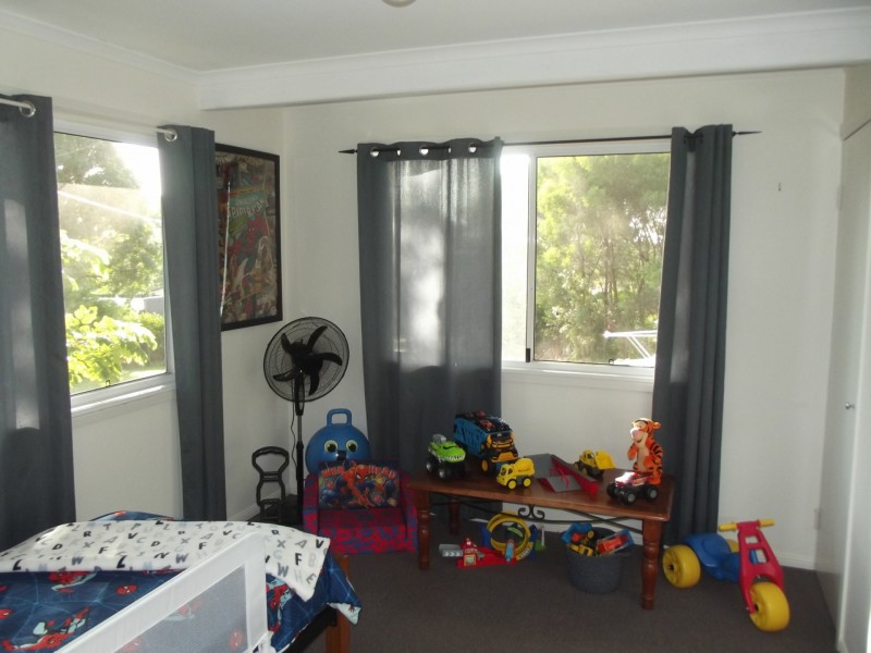 30 Blue Waters Crescent, Macleay Island QLD 4184