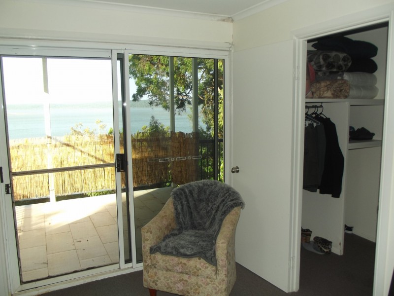 30 Blue Waters Crescent, Macleay Island QLD 4184