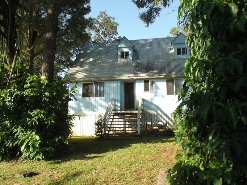 30 Blue Waters Crescent, Macleay Island QLD 4184