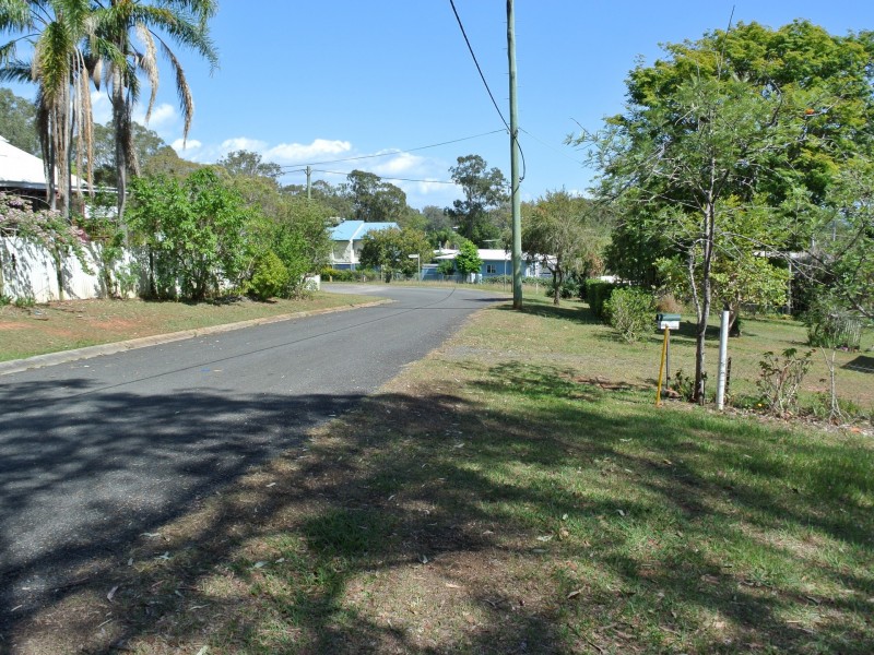 43 Halcyon Street, Lamb Island QLD 4184