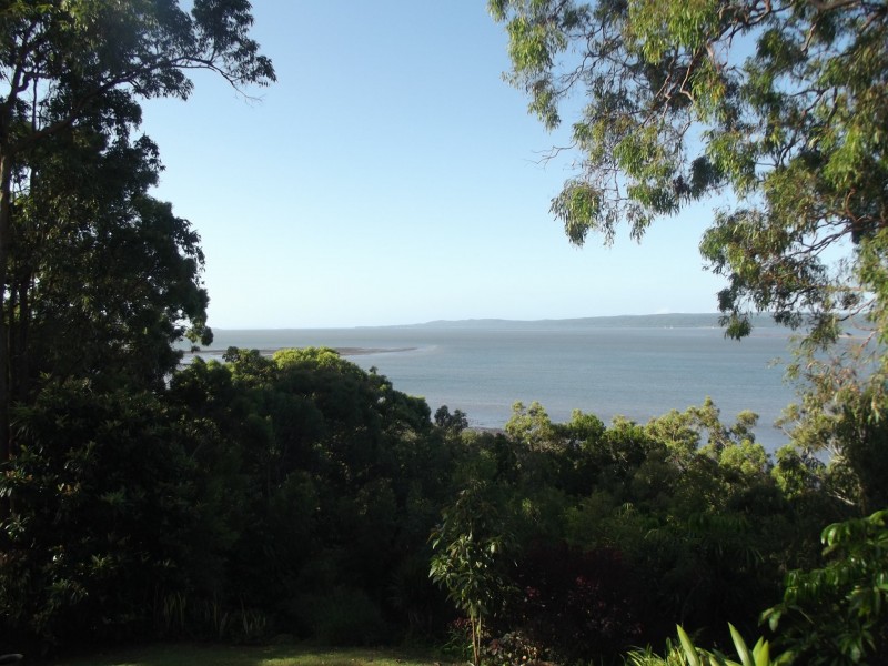 34 Blue Waters Crescent, Macleay Island QLD 4184