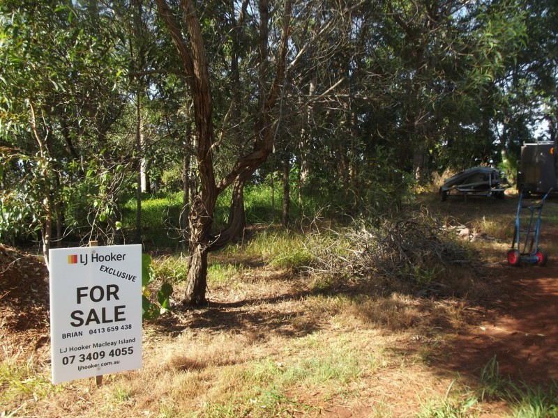 34 Blue Waters Crescent, Macleay Island QLD 4184