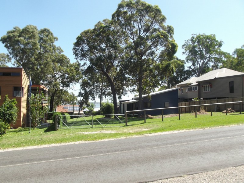 186-188 Kate Street, Macleay Island QLD 4184