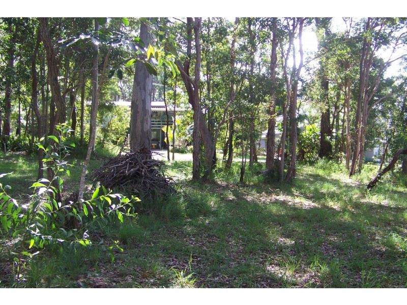 4-6 PINDARRI ST, Lamb Island QLD 4184