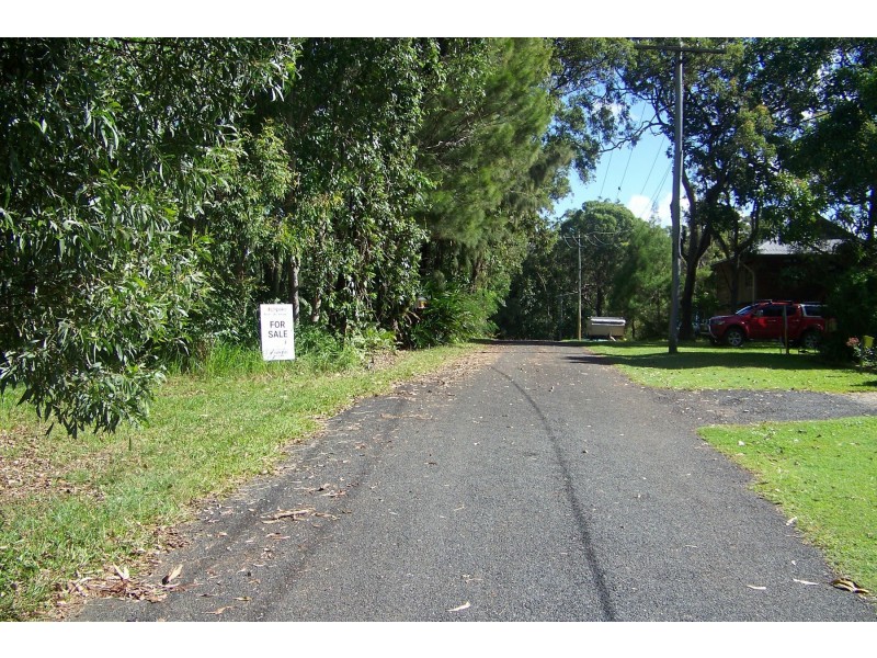 4-6 PINDARRI ST, Lamb Island QLD 4184
