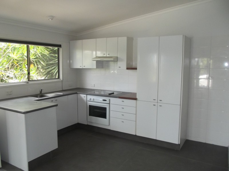 6 Ilya Street, Macleay Island QLD 4184