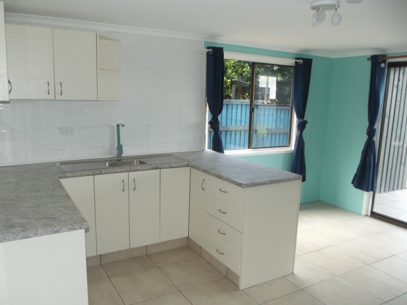 6 Ilya Street, Macleay Island QLD 4184