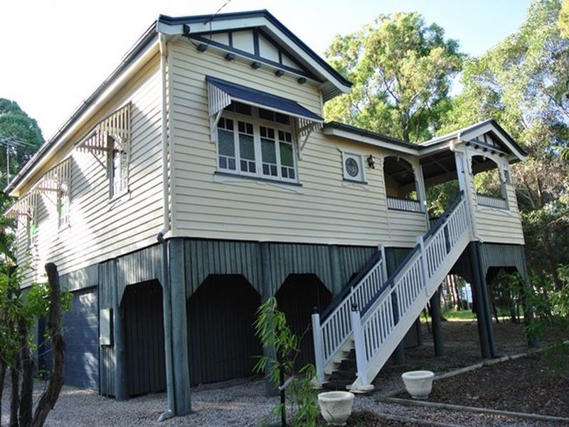 6 Blue Bay Crescent, Macleay Island QLD 4184