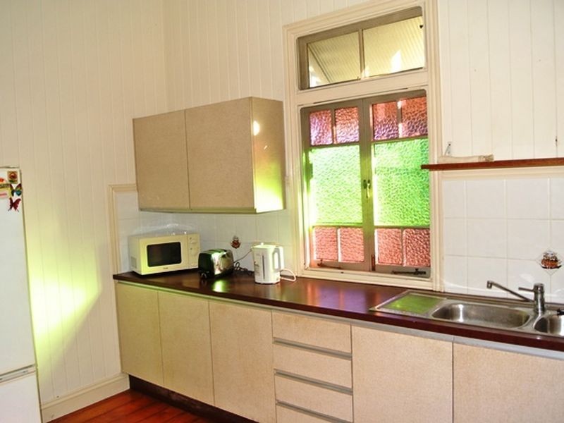 6 Blue Bay Crescent, Macleay Island QLD 4184