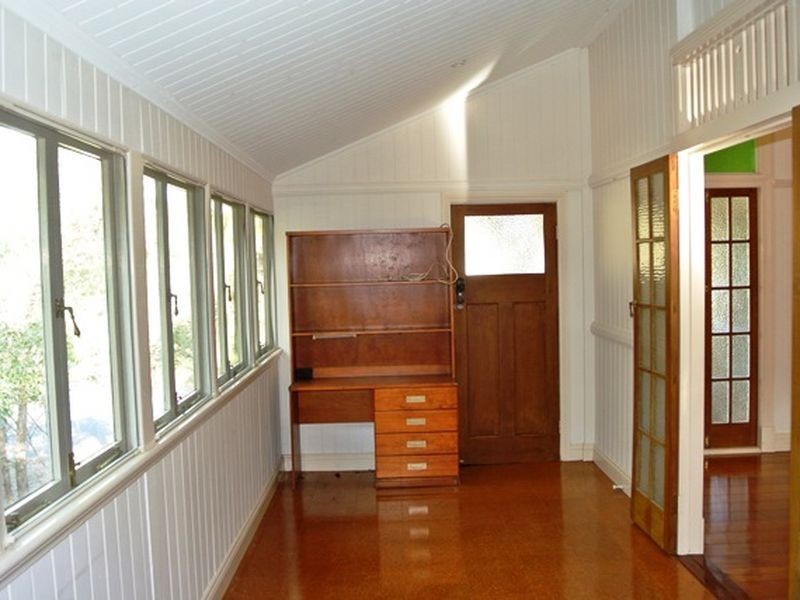 6 Blue Bay Crescent, Macleay Island QLD 4184