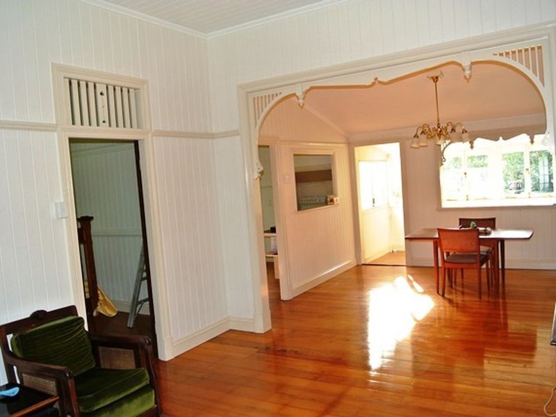 6 Blue Bay Crescent, Macleay Island QLD 4184