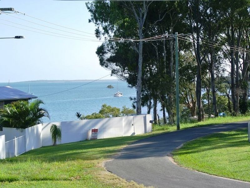 14 Kim Crescent, Macleay Island QLD 4184