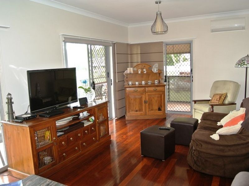 14 Kim Crescent, Macleay Island QLD 4184