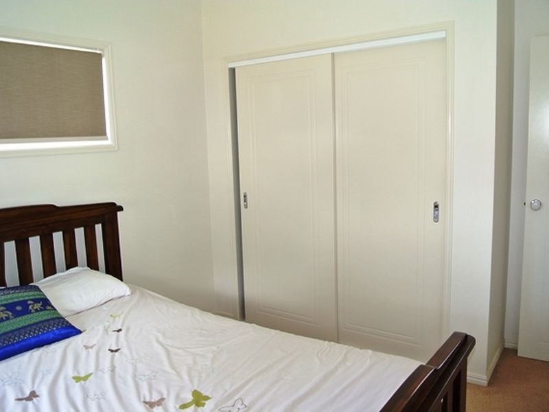 14 Kim Crescent, Macleay Island QLD 4184