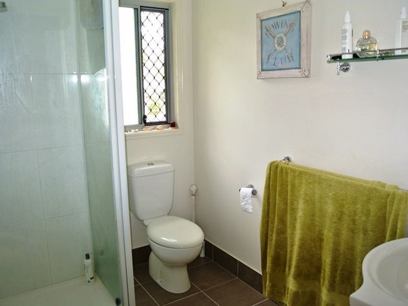 14 Kim Crescent, Macleay Island QLD 4184