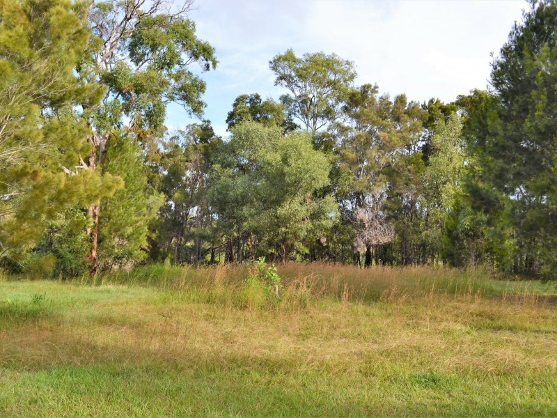 12 Calm Waters, Macleay Island QLD 4184