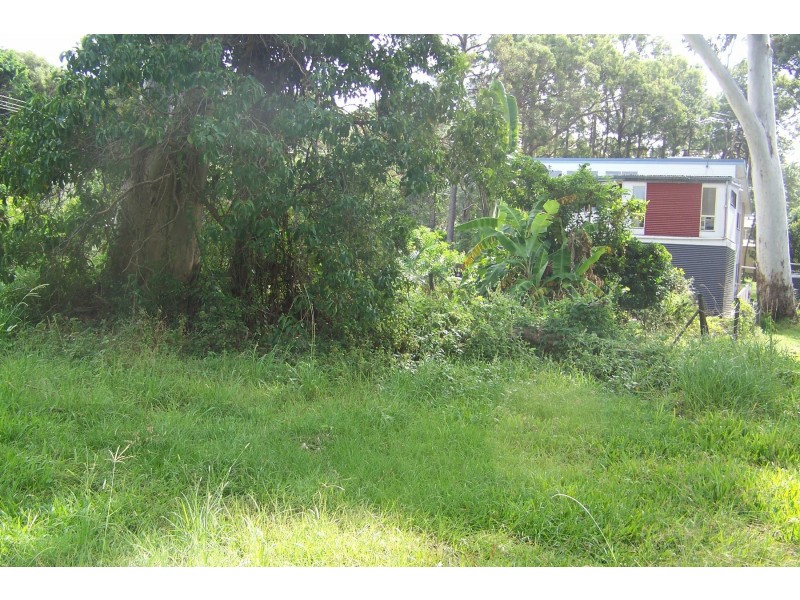 28 PAULA pde, Lamb Island QLD 4184