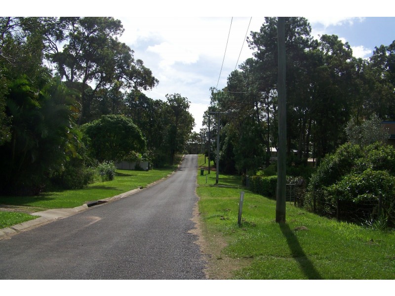 28 PAULA pde, Lamb Island QLD 4184