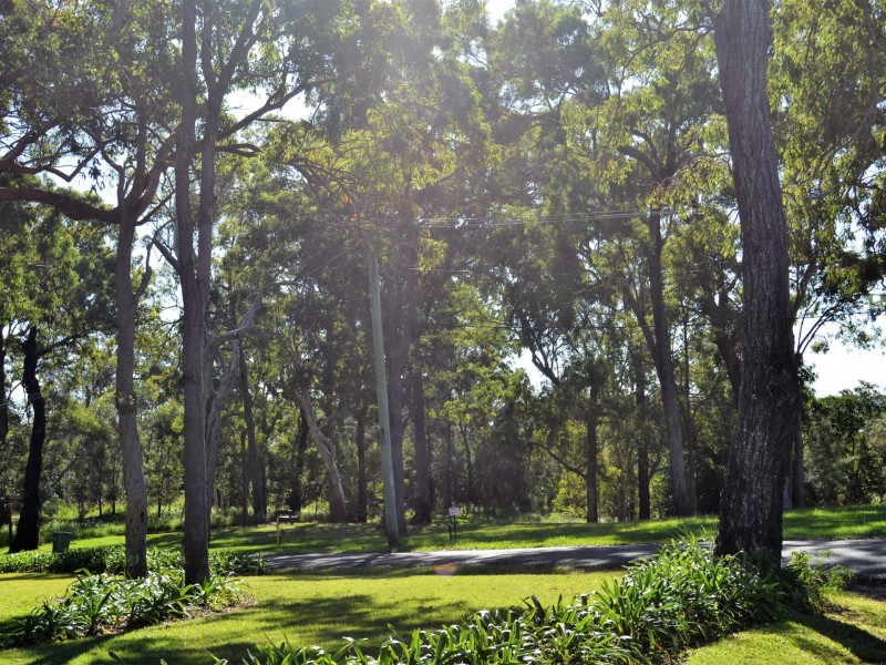 21 Blue Bay Crescent, Macleay Island QLD 4184