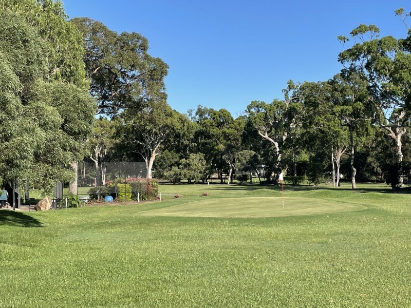 21 Blue Bay Crescent, Macleay Island QLD 4184