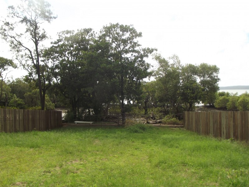 29 Calm Waters Crescent, Macleay Island QLD 4184