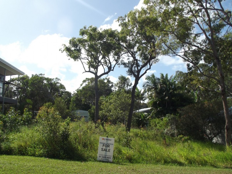 25 Kooberry Street, Macleay Island QLD 4184