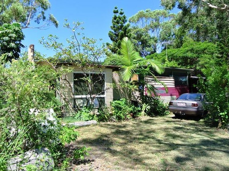 2-4 Panaroo Street, Macleay Island QLD 4184