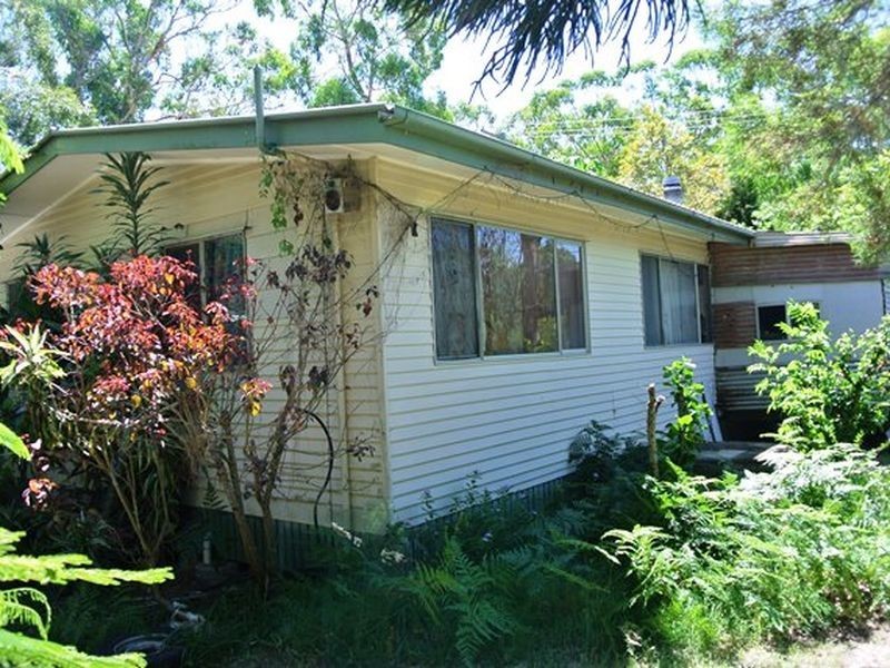 2-4 Panaroo Street, Macleay Island QLD 4184