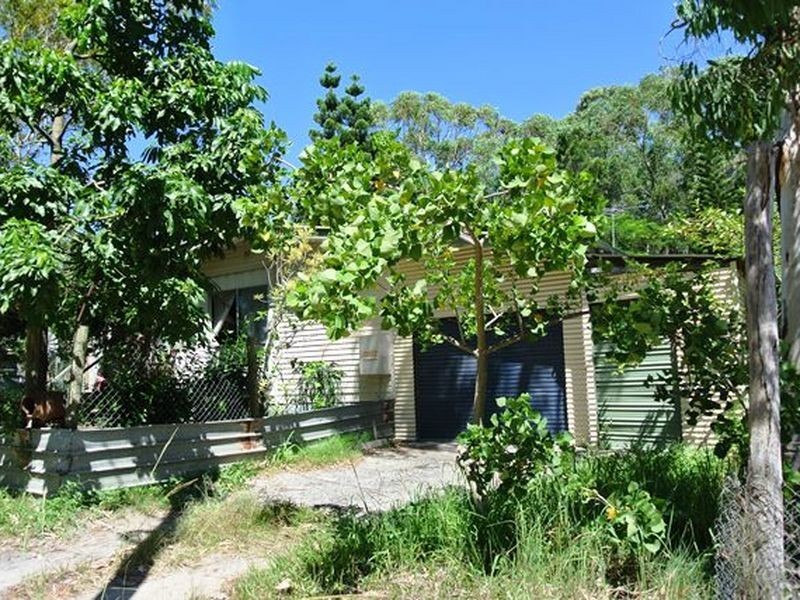 2-4 Panaroo Street, Macleay Island QLD 4184
