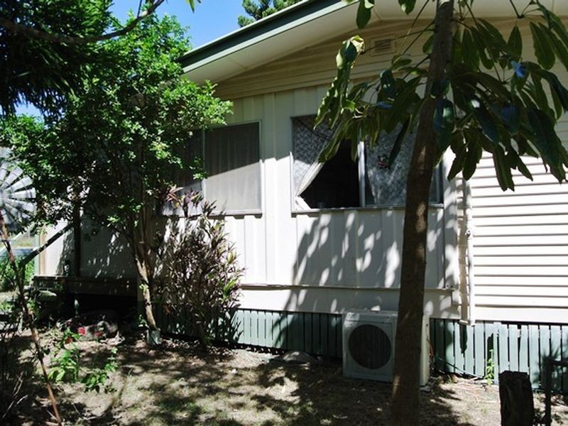 2-4 Panaroo Street, Macleay Island QLD 4184