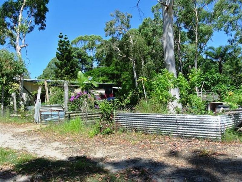 2-4 Panaroo Street, Macleay Island QLD 4184