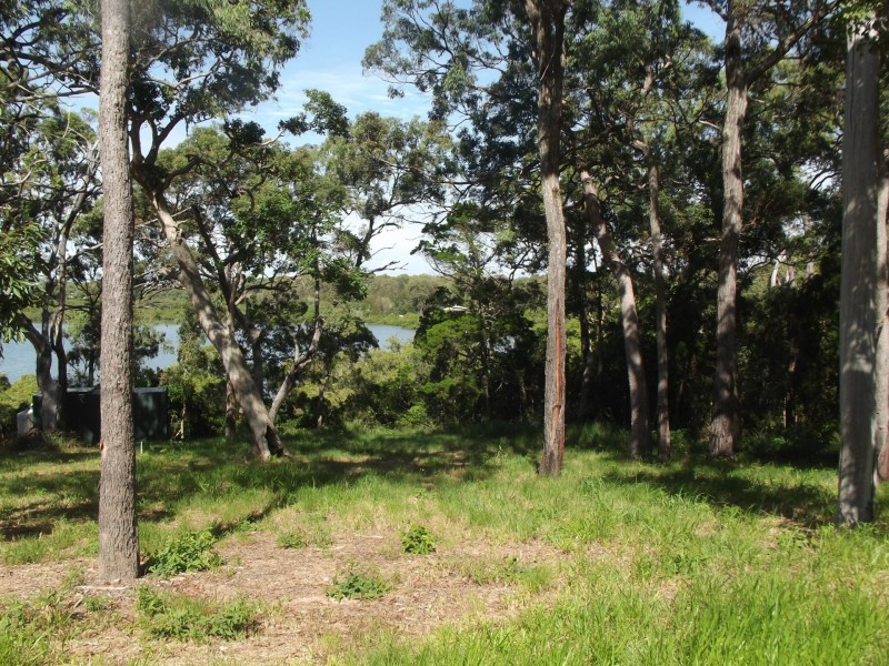 97 Beelong Street, Macleay Island QLD 4184