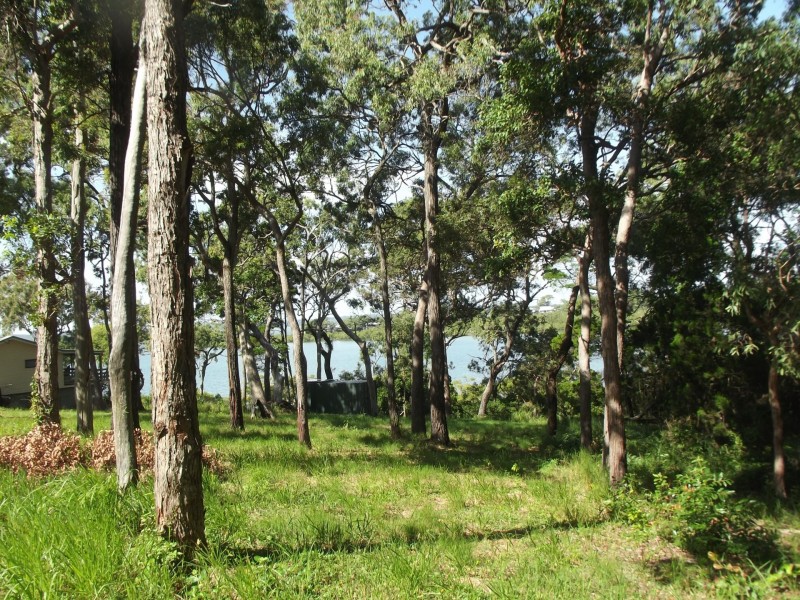 97 Beelong Street, Macleay Island QLD 4184