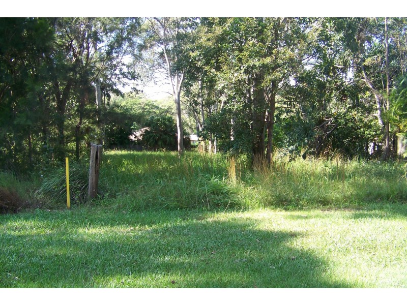 23 BRUCE ST, Lamb Island QLD 4184