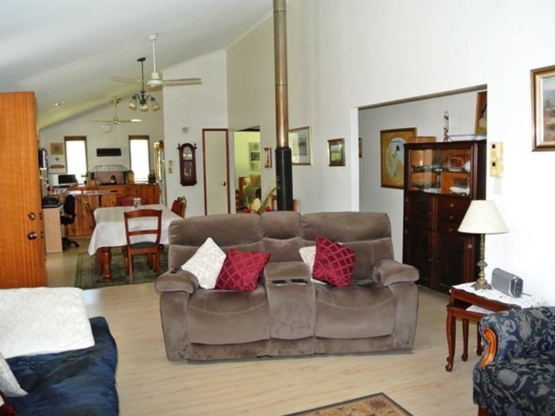 4 Wharf Street, Macleay Island QLD 4184