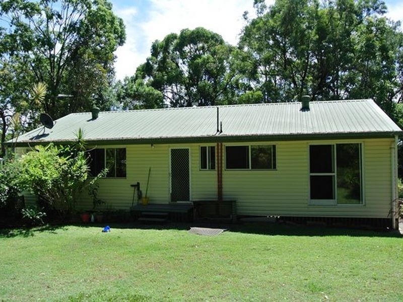 4 Wharf Street, Macleay Island QLD 4184