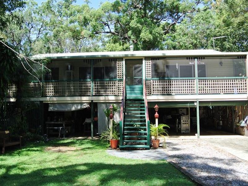 4 Wharf Street, Macleay Island QLD 4184