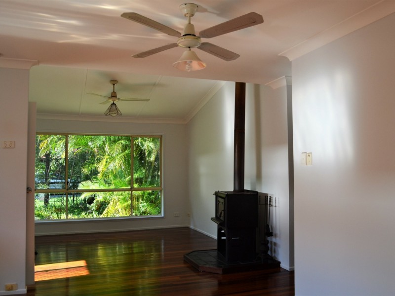 39 Alexander Street, Macleay Island QLD 4184