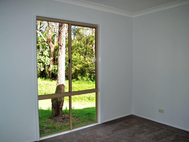 39 Alexander Street, Macleay Island QLD 4184