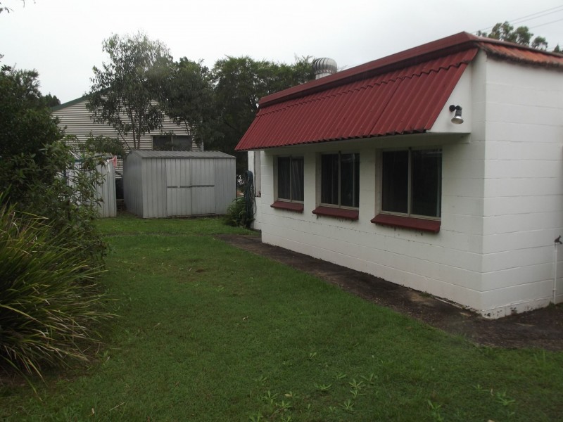 2 Curlew Street, Macleay Island QLD 4184