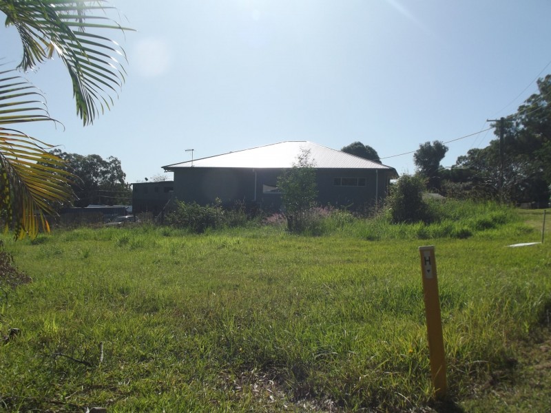 11-13 Blue Waters Crescent, Macleay Island QLD 4184